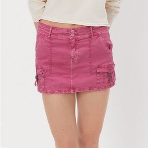 American Eagle Snappy low rise cargo skirt